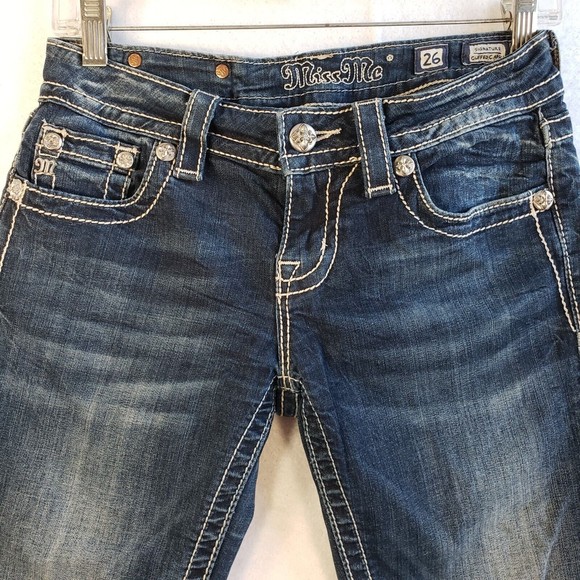 Miss Me Signature Cuffed Capri Jeans Sz 26 Distressed Blue Stitched Flap Pocket - Picture 2 of 12